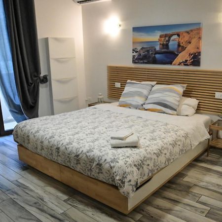 Giorgia House Hotel Pietà Buitenkant foto