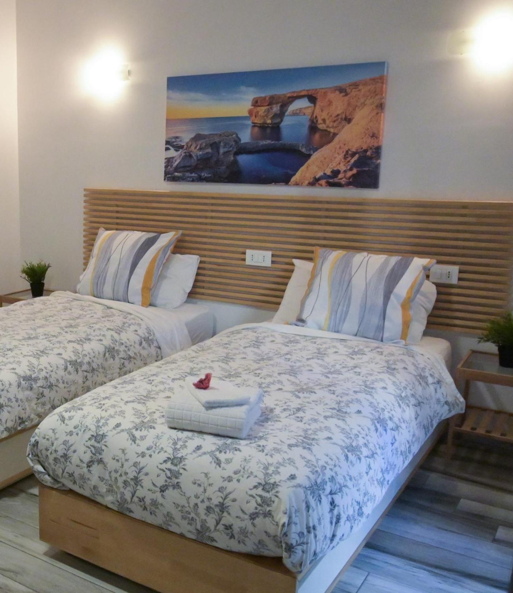Giorgia House Hotel Pietà Buitenkant foto